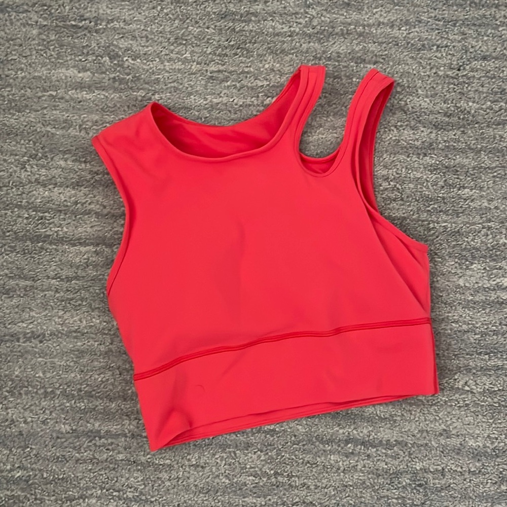 - Mastered Motion Cropped Tank -Thermal Red Size 8